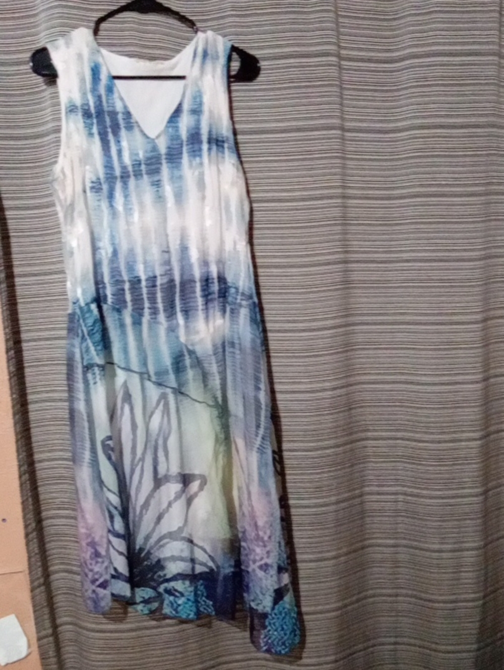 Sleeveless Blue Tie-Dye Maxi Dress with Floral Print